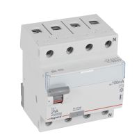Wyłącznik różnicowo-prądowy P304 4P 25A 100mA typ AC serii TX3 | 411717 Legrand