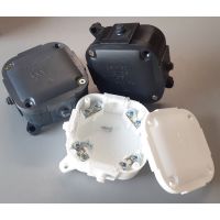 Puszka hermetyczna n/t 85x85 czarna z zaciskami IP44 | 013.10B Elektroplast Stróża