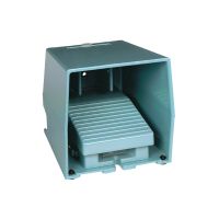 Łącznik nożny pojedynczy z osłoną niebieski 1 NC+1 NO metalowy Preventa XPE | XPEM310 Schneider Electric